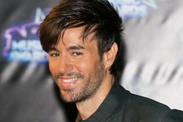 Enrique Iglesias envía mensaje tras la muerte de su expadrastro