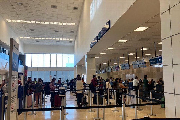Recomienda IMSS que personas que regresan del extranjero permanezcan en casa