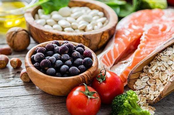 Recomiendan alimentos con Vitamina A y D para fortalecer el sistema inmune