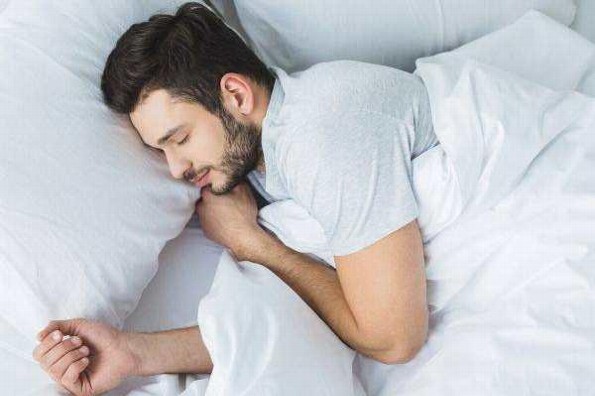 ¿Quieres dormir bien? deja la tecnología fuera de tu habitación