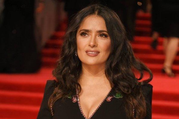La veracruzana Salma Hayek grita ¡No más violencia de género! (+video)