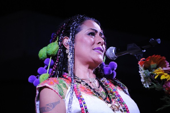 Lila Downs toma con calma la cuarentena y lanza la canción 