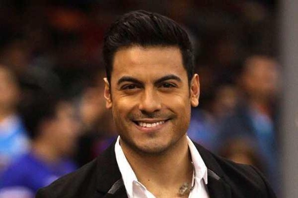 Carlos Rivera estrena 