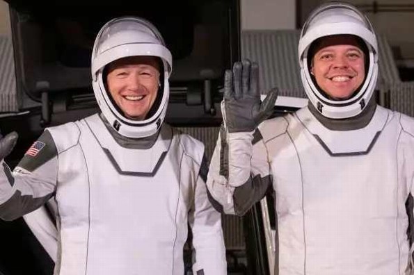 El nuevo diseño de los astronautas del SpaceX (+video/foto)