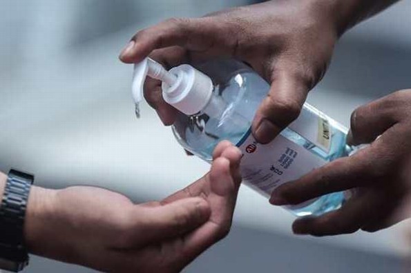 ¿Cómo cohabitar con una persona que está enferma con COVID-19 sin enfermarse?