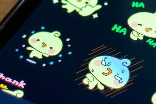 Llegan los stickers animados a WhatsApp, checa cómo activarlos
