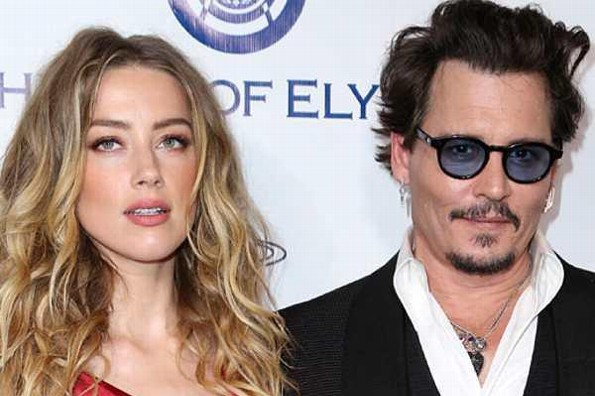 Asegura Johnny Depp que se divorció de Amber Heard por defecar en la cama