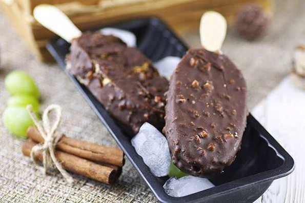 Receta de hoy: Paletas con chocolate