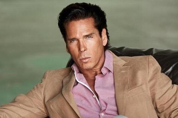 Roberto Palazuelos manda incómodo saludo a Eduardo Videgaray (+video)