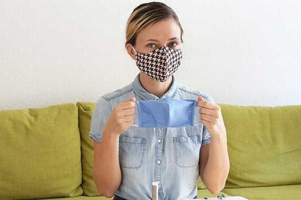 Científicos comprueban la eficacia de los cubrebocas de tela