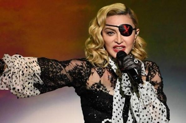 Madonna dirigirá y escribirá guión de la película sobre su vida