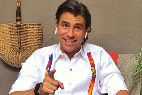 Actor y conductor veracruzano Mauricio Barcelata es positivo a COVID