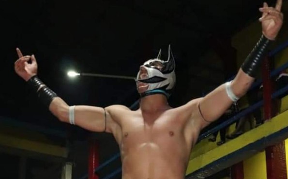 Sorprende noticia... Muere en plena función el luchador 