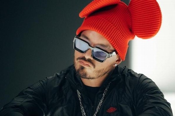Dice J Balvin que sustituyó a Pablo Escobar como referente de Colombia