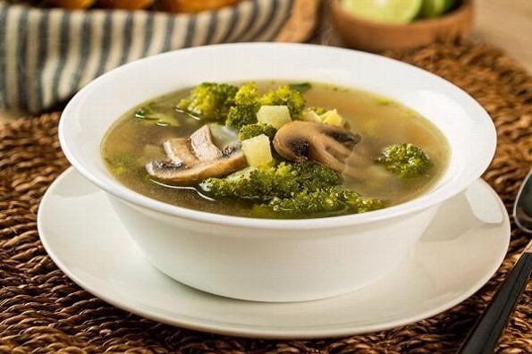 Receta de hoy: Sopa de brócoli y champiñones