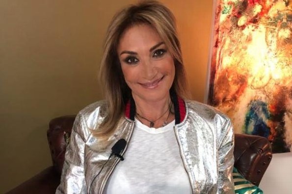 Adela Micha da positivo a Coronavirus