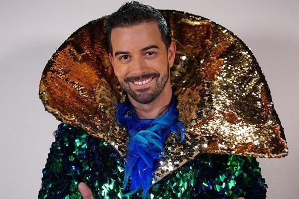 Descubren a Mane de la Parra y se quita la máscara (+fotos)