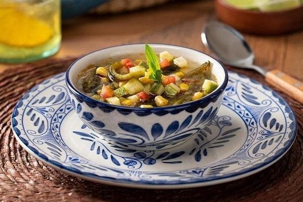 Receta de hoy: Sopa de calabacitas con chile poblano