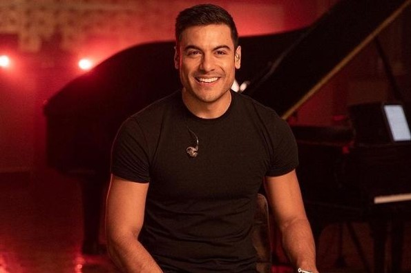 Carlos Rivera presenta a su doble (+foto/video)