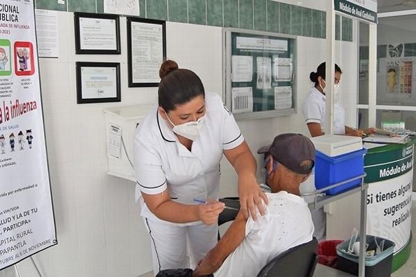 Invita IMSS a grupos vulnerables a aplicarse vacuna contra la influenza