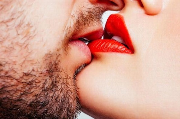 Juegos de besos... Sal de la rutina