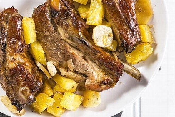 Receta de hoy: Costillas de puerco dulces con piña