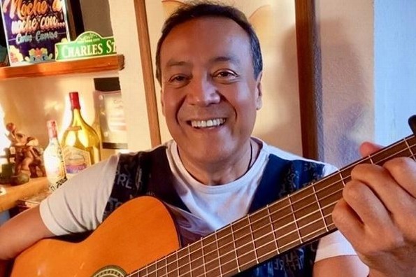 Carlos Cuevas reúne sus streaming y lanza 