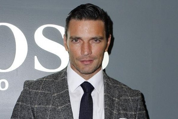 Julián Gil contagiado de COVID-19; no encontró hospital disponible (+video)