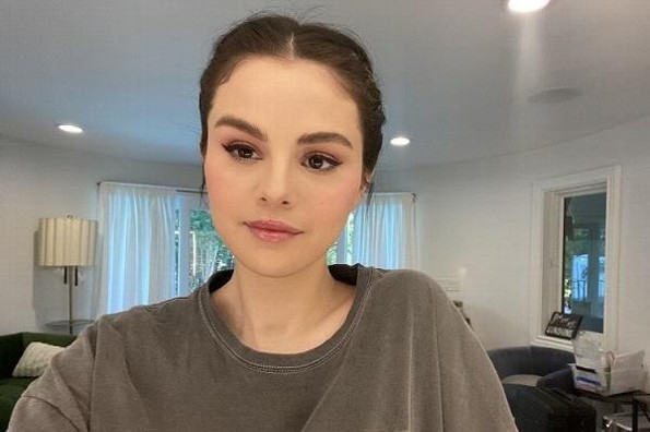 Selena Gomez anuncia nueva canción en español