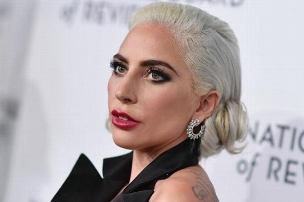 Secuestran a los perros de Lady Gaga; ofrece 500 mil dólares de recompensa