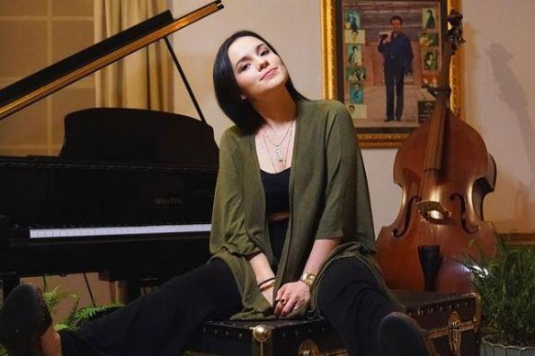Aún entre polémica, Sara Sosa anuncia nuevo disco