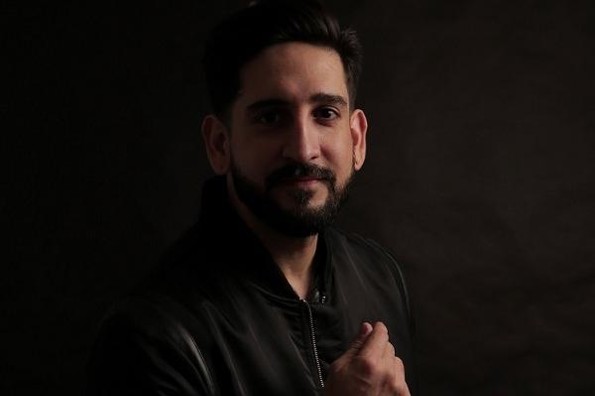 Mark Horton se reconecta con la música y estrena canción (+videos)