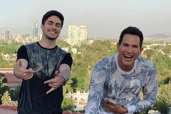 Julio Camejo se fusiona y presenta "Mi credo" en una nueva versión