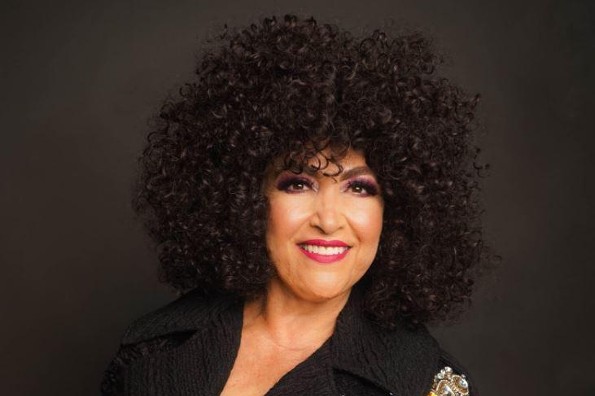 ¡Es otra! Amanda Miguel  hizo radical cambio de look