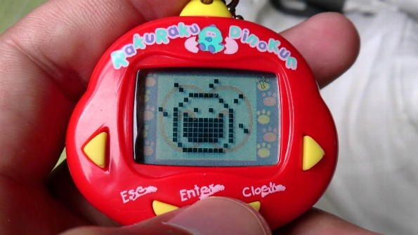 Vuelven los Tamagochis en versión renovada; ahora con cámara y pantalla a color