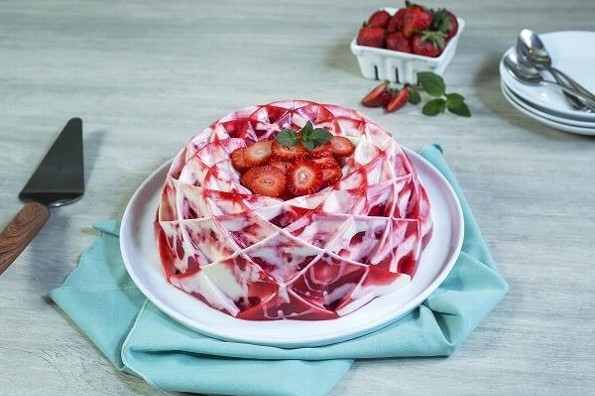 Receta de hoy: Gelatina de fresas con crema 