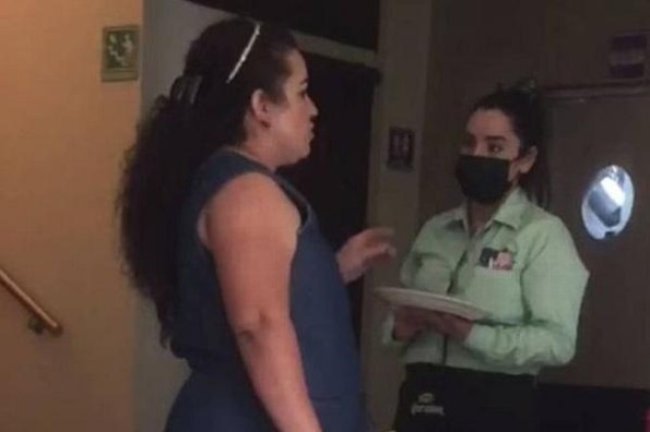 Surge #LadyComeGratis... No quería pagar la cuenta en restaurante (+video/fotos)
