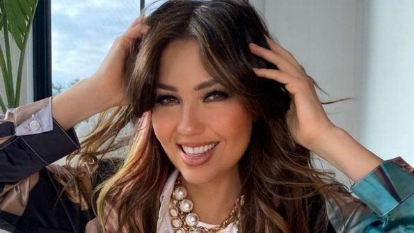 Thalía nos sorprende con un video chistoso pero sexy  