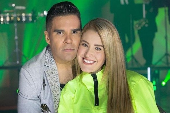 Emir Pabón y su esposa embarazada sufren aparatoso accidente en EU (+foto)