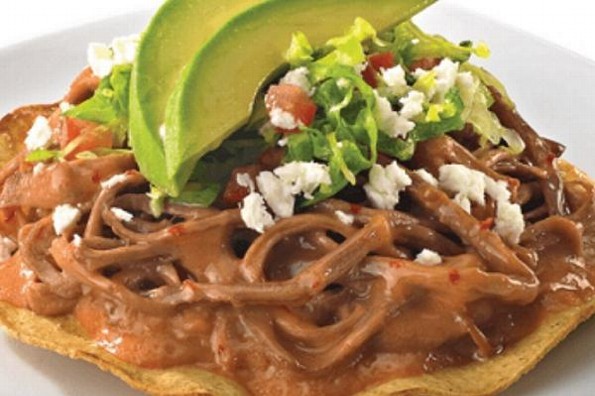 Receta de hoy: Tostadas de res con chipotle