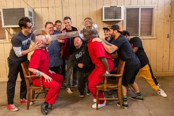 ¡Están de regreso! Comparten primer vistazo de la cuarta película de Jackass (+fotos)