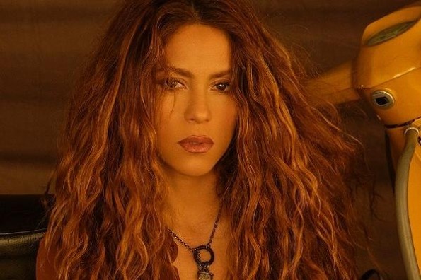 Nueva canción de la icónica Shakira invita a todo el mundo a la pista (+videos)