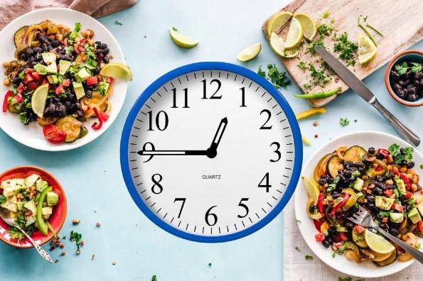 Horarios de desayuno, comida y cena que no sabias