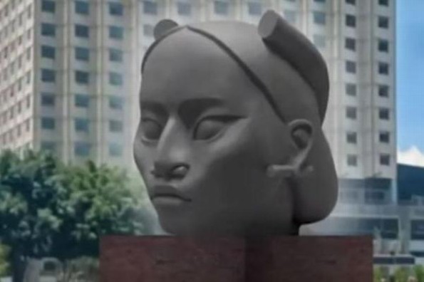 Quitan a Colón de Paseo de la Reforma de CDMX, quieren poner a 