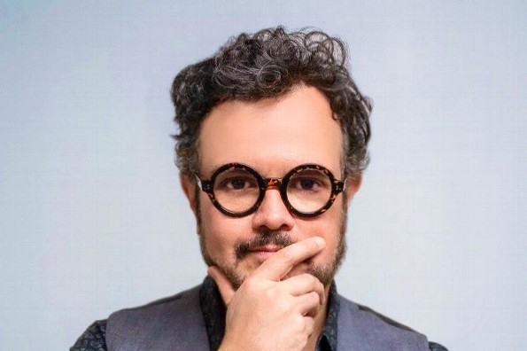 Aleks Syntek arremete contra Telehit por publicar meme en su contra (+video)
