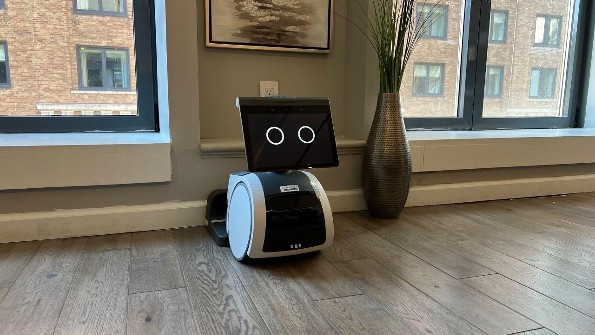 ¡Robotina sí existe! Amazon presenta a 