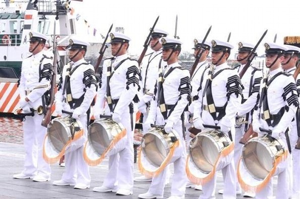 Hoy lunes en Veracruz, desfile por los 200 años de la Armada de México