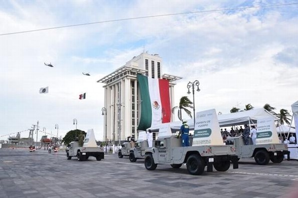 Histórico festejo de los 200 años de la Armada de México, en Veracruz (+fotos/videos)