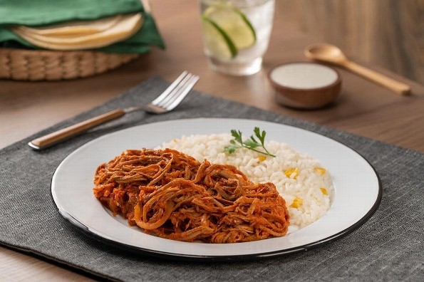Receta de hoy:  Tinga de res con guajillo