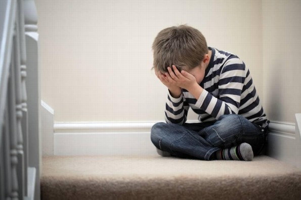 Dar nalgadas a los niños provocaría depresión y alcoholismo en su vida adulta, según estudio